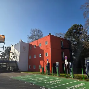 https://hotelf1-lyon-est-beynost.hotels-rhonealpes.com